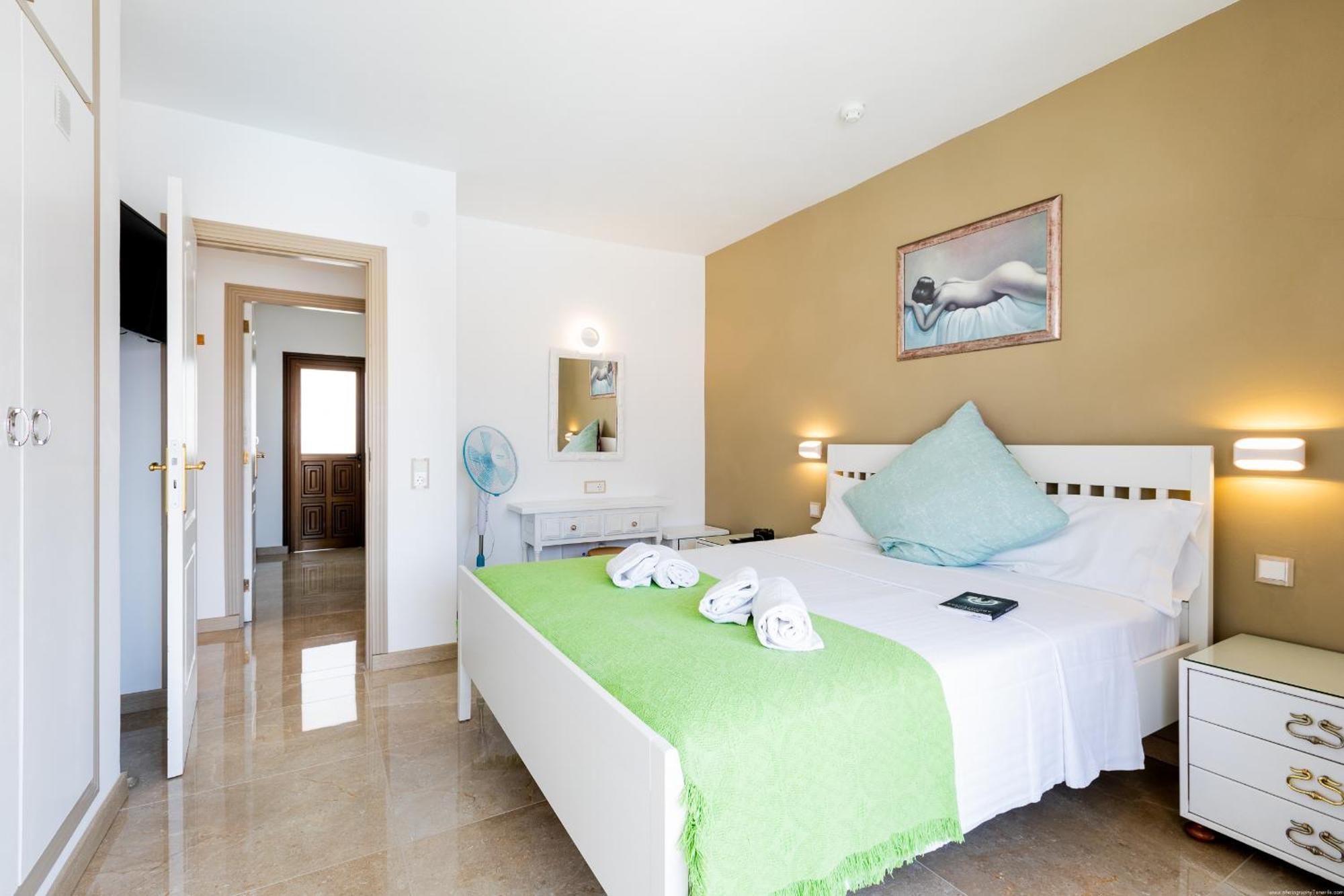 Las Floritas 23 Terrace And Swimming Pool Плая-де-лас-Америкас Экстерьер фото
